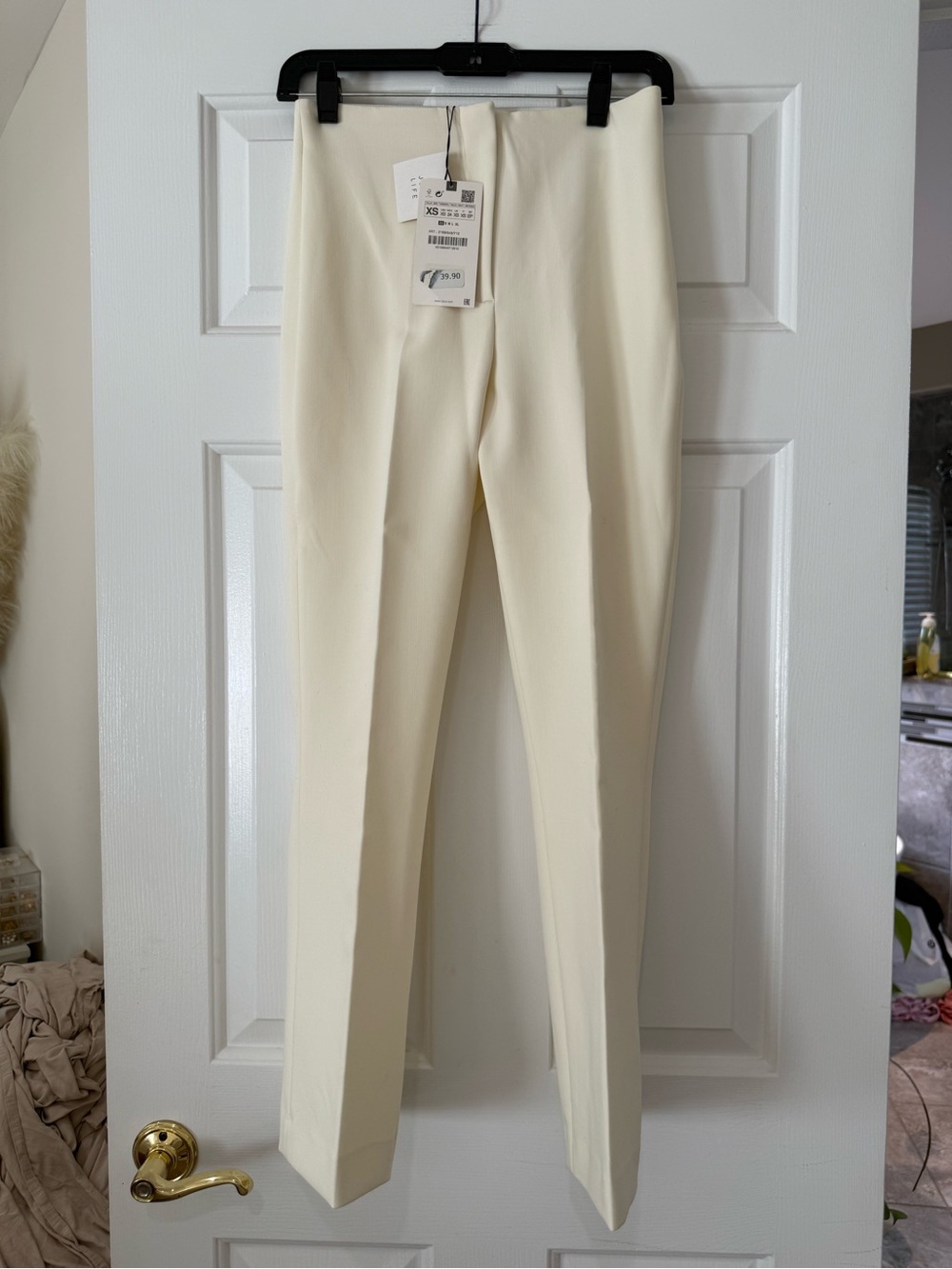 Zara Ivory Double-Breasted Suit - Blazer and Pants - Picture 4 of 7